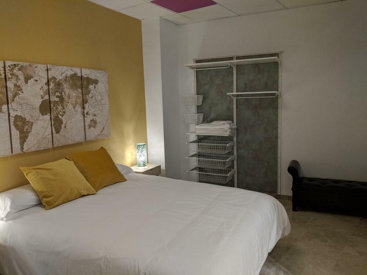 Arc Apartamentos 4C Малага Экстерьер фото